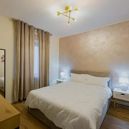 Bilocale Chic Vicino Al Teatro * Udine