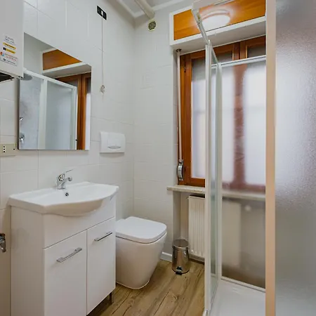 Appartement Bilocale Chic Vicino Al Teatro Udine